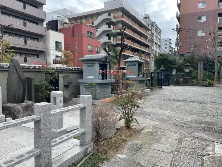 龍泉寺の{uncategorized: "未分類", other: "その他", undefined: "問題あり", building: "その他建物", grave: "お墓", sacred_gate: "鳥居", guardian: "狛犬", statue: "像", buddha: "仏像", history: "歴史", nature: "自然", garden: "庭園", animal: "動物", pagoda: "塔", temizu: "手水舎", mountain_gate: "山門・神門", sanctuary: "本殿・本堂", subordinate: "末社・摂社", art: "芸術", scenery: "景色", jizo: "地蔵", ema: "絵馬", goshuin: "御朱印", omikuji: "おみくじ", items: "授与品その他", amulet: "お守り", goshuincho: "御朱印帳", eats: "食事", festival: "お祭り", votive_dance: "神楽", shichigosan: "七五三参", wedding: "結婚式", experience: "体験その他", initially: "初詣", around: "周辺", anti_infection: "感染症対策"}