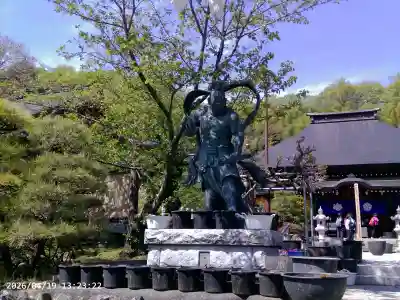光明寺の{uncategorized: "未分類", other: "その他", undefined: "問題あり", building: "その他建物", grave: "お墓", sacred_gate: "鳥居", guardian: "狛犬", statue: "像", buddha: "仏像", history: "歴史", nature: "自然", garden: "庭園", animal: "動物", pagoda: "塔", temizu: "手水舎", mountain_gate: "山門・神門", sanctuary: "本殿・本堂", subordinate: "末社・摂社", art: "芸術", scenery: "景色", jizo: "地蔵", ema: "絵馬", goshuin: "御朱印", omikuji: "おみくじ", items: "授与品その他", amulet: "お守り", goshuincho: "御朱印帳", eats: "食事", festival: "お祭り", votive_dance: "神楽", shichigosan: "七五三参", wedding: "結婚式", experience: "体験その他", initially: "初詣", around: "周辺", anti_infection: "感染症対策"}