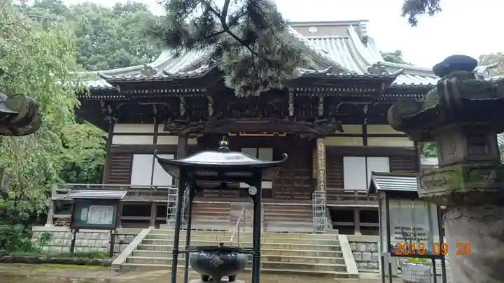 三寳寺の本殿・本堂
