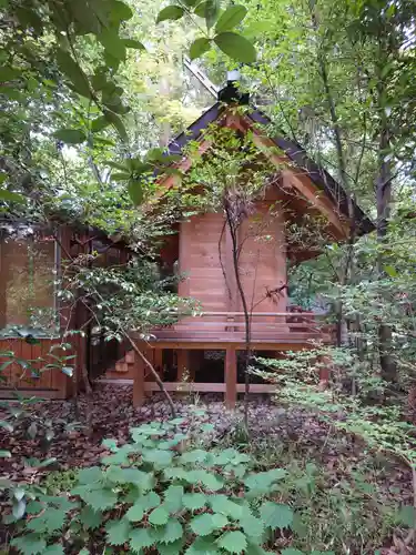 冠稲荷神社の本殿