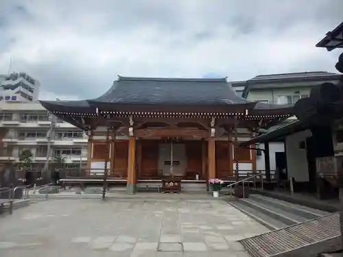 東覺寺の本殿・本堂