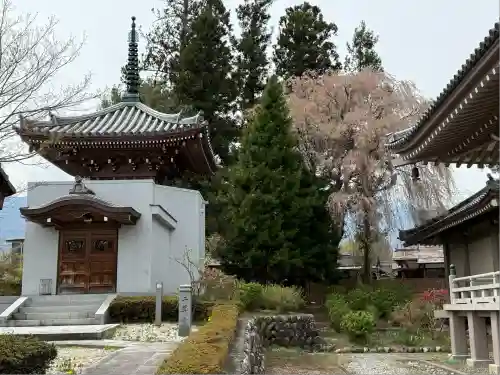 鶏頭山安楽寺(長野県)