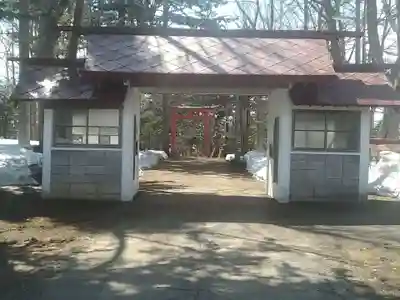 倶知安神社の山門・神門