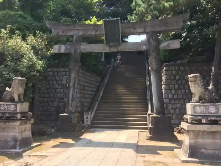 品川神社の鳥居