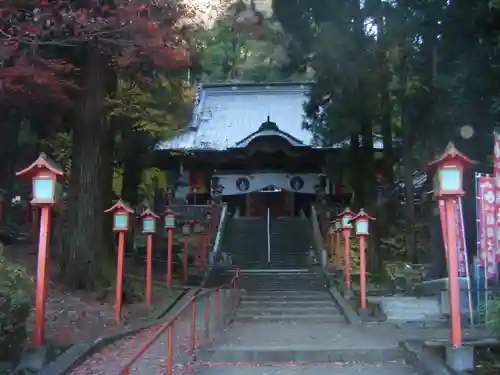 満願寺の本殿