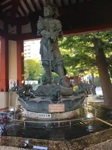 浅草寺の手水舎