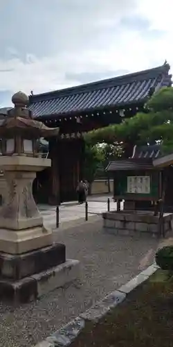 壬生寺の山門