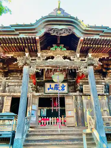 岩殿山安楽寺（吉見観音）の{uncategorized: "未分類", other: "その他", undefined: "問題あり", building: "その他建物", grave: "お墓", sacred_gate: "鳥居", guardian: "狛犬", statue: "像", buddha: "仏像", history: "歴史", nature: "自然", garden: "庭園", animal: "動物", pagoda: "塔", temizu: "手水舎", mountain_gate: "山門・神門", sanctuary: "本殿・本堂", subordinate: "末社・摂社", art: "芸術", scenery: "景色", jizo: "地蔵", ema: "絵馬", goshuin: "御朱印", omikuji: "おみくじ", items: "授与品その他", amulet: "お守り", goshuincho: "御朱印帳", eats: "食事", festival: "お祭り", votive_dance: "神楽", shichigosan: "七五三参", wedding: "結婚式", experience: "体験その他", initially: "初詣", around: "周辺", anti_infection: "感染症対策"}
