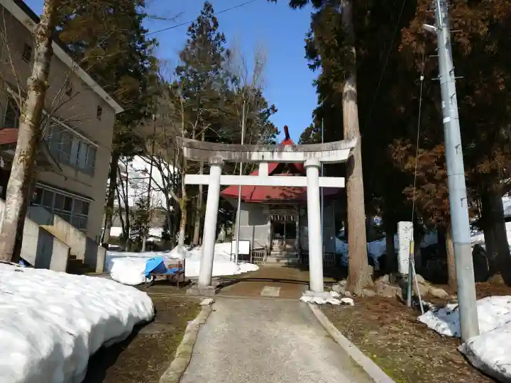 浦佐白山神社の{uncategorized: "未分類", other: "その他", undefined: "問題あり", building: "その他建物", grave: "お墓", sacred_gate: "鳥居", guardian: "狛犬", statue: "像", buddha: "仏像", history: "歴史", nature: "自然", garden: "庭園", animal: "動物", pagoda: "塔", temizu: "手水舎", mountain_gate: "山門・神門", sanctuary: "本殿・本堂", subordinate: "末社・摂社", art: "芸術", scenery: "景色", jizo: "地蔵", ema: "絵馬", goshuin: "御朱印", omikuji: "おみくじ", items: "授与品その他", amulet: "お守り", goshuincho: "御朱印帳", eats: "食事", festival: "お祭り", votive_dance: "神楽", shichigosan: "七五三参", wedding: "結婚式", experience: "体験その他", initially: "初詣", around: "周辺", anti_infection: "感染症対策"}