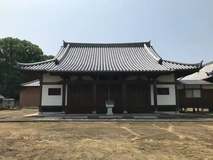 勝造寺の本殿・本堂