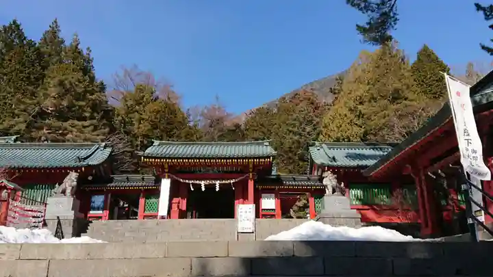日光二荒山神社中宮祠の山門・神門