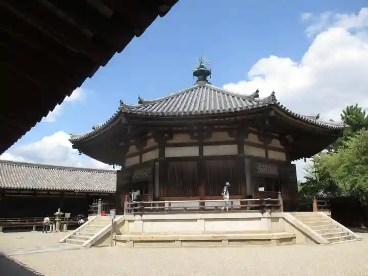 法隆寺 夢殿(奈良県)