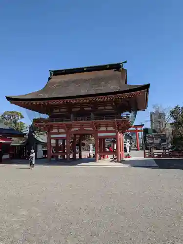 津島神社の山門・神門