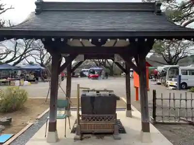 尾曳稲荷神社の手水舎