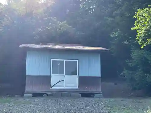 東芭露神社の本殿