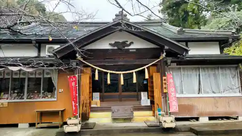真野寺の本殿・本堂