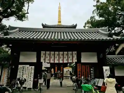 法楽寺の山門・神門