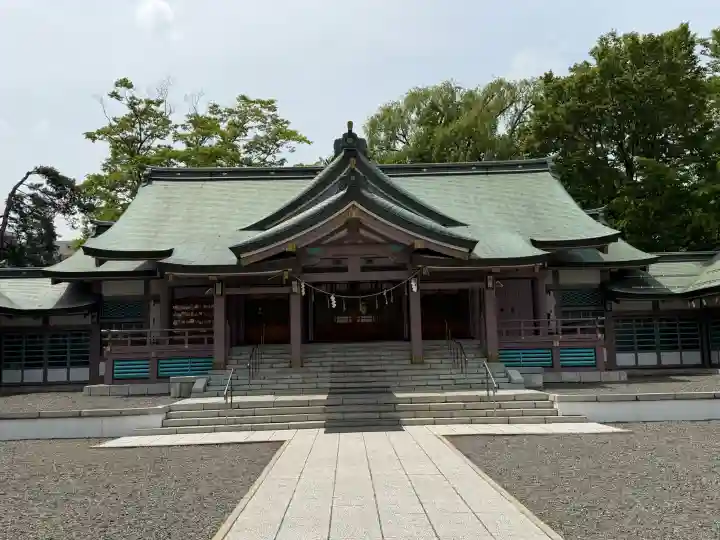 札幌護國神社の{uncategorized: "未分類", other: "その他", undefined: "問題あり", building: "その他建物", grave: "お墓", sacred_gate: "鳥居", guardian: "狛犬", statue: "像", buddha: "仏像", history: "歴史", nature: "自然", garden: "庭園", animal: "動物", pagoda: "塔", temizu: "手水舎", mountain_gate: "山門・神門", sanctuary: "本殿・本堂", subordinate: "末社・摂社", art: "芸術", scenery: "景色", jizo: "地蔵", ema: "絵馬", goshuin: "御朱印", omikuji: "おみくじ", items: "授与品その他", amulet: "お守り", goshuincho: "御朱印帳", eats: "食事", festival: "お祭り", votive_dance: "神楽", shichigosan: "七五三参", wedding: "結婚式", experience: "体験その他", initially: "初詣", around: "周辺", anti_infection: "感染症対策"}