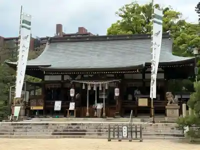 弓弦羽神社の{uncategorized: "未分類", other: "その他", undefined: "問題あり", building: "その他建物", grave: "お墓", sacred_gate: "鳥居", guardian: "狛犬", statue: "像", buddha: "仏像", history: "歴史", nature: "自然", garden: "庭園", animal: "動物", pagoda: "塔", temizu: "手水舎", mountain_gate: "山門・神門", sanctuary: "本殿・本堂", subordinate: "末社・摂社", art: "芸術", scenery: "景色", jizo: "地蔵", ema: "絵馬", goshuin: "御朱印", omikuji: "おみくじ", items: "授与品その他", amulet: "お守り", goshuincho: "御朱印帳", eats: "食事", festival: "お祭り", votive_dance: "神楽", shichigosan: "七五三参", wedding: "結婚式", experience: "体験その他", initially: "初詣", around: "周辺", anti_infection: "感染症対策"}