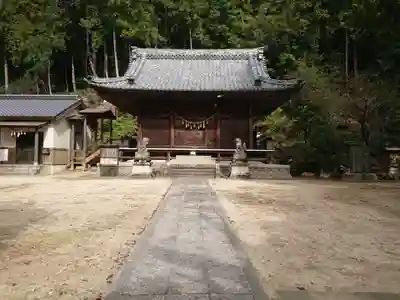 関山神社の本殿・本堂