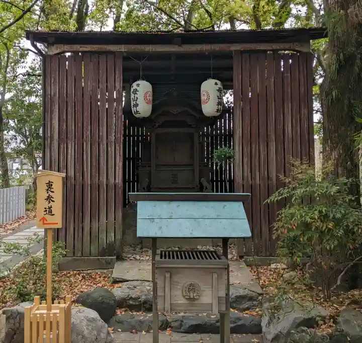 桑名宗社(春日神社)の{uncategorized: "未分類", other: "その他", undefined: "問題あり", building: "その他建物", grave: "お墓", sacred_gate: "鳥居", guardian: "狛犬", statue: "像", buddha: "仏像", history: "歴史", nature: "自然", garden: "庭園", animal: "動物", pagoda: "塔", temizu: "手水舎", mountain_gate: "山門・神門", sanctuary: "本殿・本堂", subordinate: "末社・摂社", art: "芸術", scenery: "景色", jizo: "地蔵", ema: "絵馬", goshuin: "御朱印", omikuji: "おみくじ", items: "授与品その他", amulet: "お守り", goshuincho: "御朱印帳", eats: "食事", festival: "お祭り", votive_dance: "神楽", shichigosan: "七五三参", wedding: "結婚式", experience: "体験その他", initially: "初詣", around: "周辺", anti_infection: "感染症対策"}