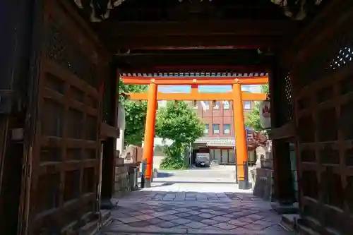 下御霊神社の鳥居