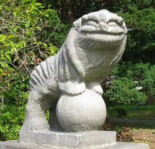 豊浦神社の狛犬