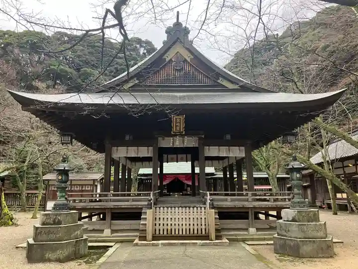 金崎宮の本殿・本堂