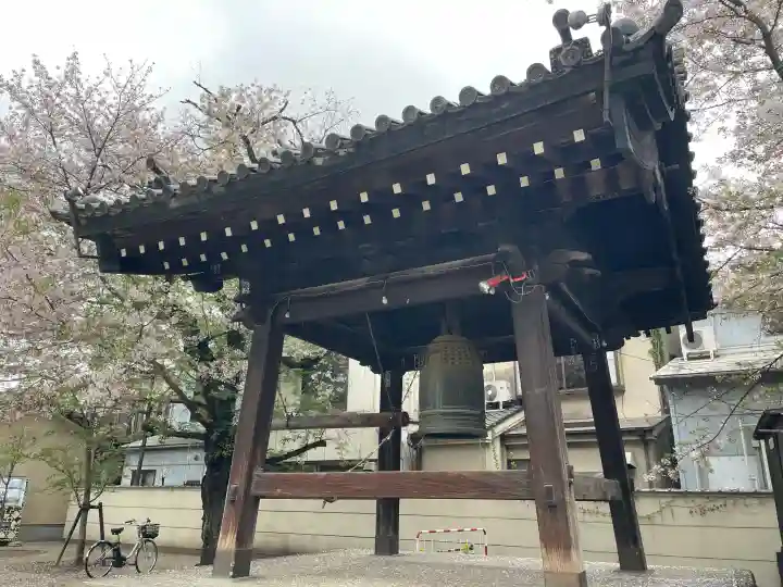 蓮馨寺の{uncategorized: "未分類", other: "その他", undefined: "問題あり", building: "その他建物", grave: "お墓", sacred_gate: "鳥居", guardian: "狛犬", statue: "像", buddha: "仏像", history: "歴史", nature: "自然", garden: "庭園", animal: "動物", pagoda: "塔", temizu: "手水舎", mountain_gate: "山門・神門", sanctuary: "本殿・本堂", subordinate: "末社・摂社", art: "芸術", scenery: "景色", jizo: "地蔵", ema: "絵馬", goshuin: "御朱印", omikuji: "おみくじ", items: "授与品その他", amulet: "お守り", goshuincho: "御朱印帳", eats: "食事", festival: "お祭り", votive_dance: "神楽", shichigosan: "七五三参", wedding: "結婚式", experience: "体験その他", initially: "初詣", around: "周辺", anti_infection: "感染症対策"}