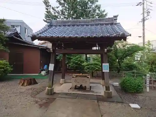 本莊神社の手水舎