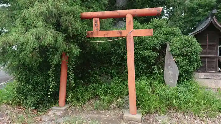 若泉稲荷神社の末社・摂社