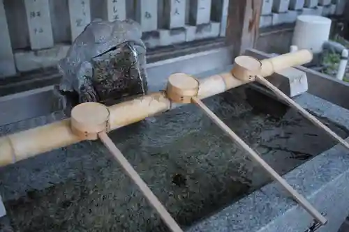 橿森神社の手水