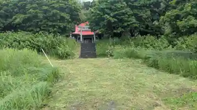 稲荷神社の庭園