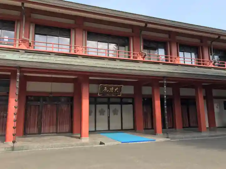 新井薬師(梅照院)の本殿・本堂