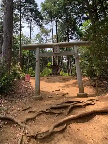 高麗神社の鳥居