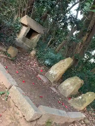 津布田八幡宮の建物その他