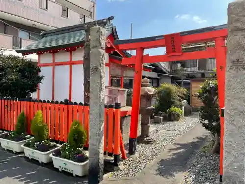 駒竹稲荷神社の鳥居