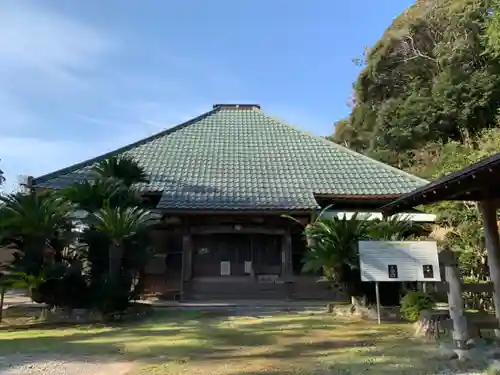 自性院の本殿・本堂