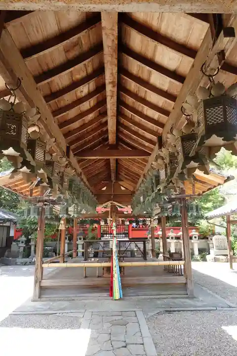 奈良豆比古神社の本殿・本堂