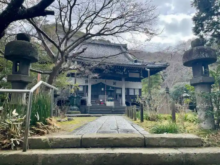 安國論寺(安国論寺)の{uncategorized: "未分類", other: "その他", undefined: "問題あり", building: "その他建物", grave: "お墓", sacred_gate: "鳥居", guardian: "狛犬", statue: "像", buddha: "仏像", history: "歴史", nature: "自然", garden: "庭園", animal: "動物", pagoda: "塔", temizu: "手水舎", mountain_gate: "山門・神門", sanctuary: "本殿・本堂", subordinate: "末社・摂社", art: "芸術", scenery: "景色", jizo: "地蔵", ema: "絵馬", goshuin: "御朱印", omikuji: "おみくじ", items: "授与品その他", amulet: "お守り", goshuincho: "御朱印帳", eats: "食事", festival: "お祭り", votive_dance: "神楽", shichigosan: "七五三参", wedding: "結婚式", experience: "体験その他", initially: "初詣", around: "周辺", anti_infection: "感染症対策"}