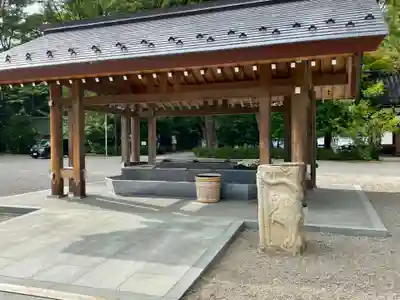 射水神社の手水舎