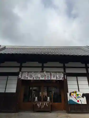 玉津島神社の{uncategorized: "未分類", other: "その他", undefined: "問題あり", building: "その他建物", grave: "お墓", sacred_gate: "鳥居", guardian: "狛犬", statue: "像", buddha: "仏像", history: "歴史", nature: "自然", garden: "庭園", animal: "動物", pagoda: "塔", temizu: "手水舎", mountain_gate: "山門・神門", sanctuary: "本殿・本堂", subordinate: "末社・摂社", art: "芸術", scenery: "景色", jizo: "地蔵", ema: "絵馬", goshuin: "御朱印", omikuji: "おみくじ", items: "授与品その他", amulet: "お守り", goshuincho: "御朱印帳", eats: "食事", festival: "お祭り", votive_dance: "神楽", shichigosan: "七五三参", wedding: "結婚式", experience: "体験その他", initially: "初詣", around: "周辺", anti_infection: "感染症対策"}