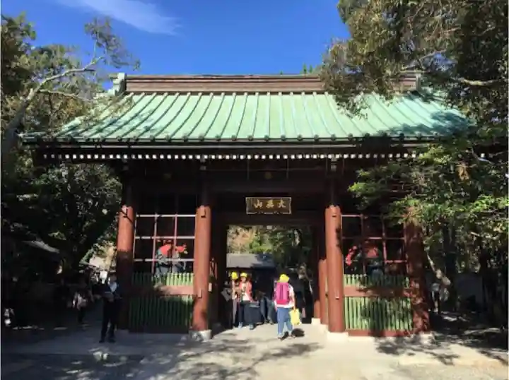高徳院の山門・神門