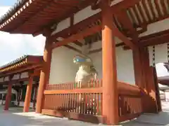 薬師寺の山門