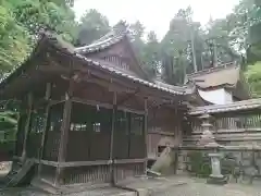 泉神社の本殿