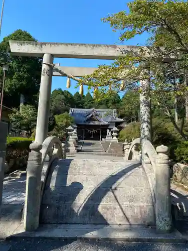 伊奈冨神社の鳥居