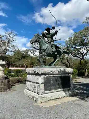 富士山本宮浅間大社の像