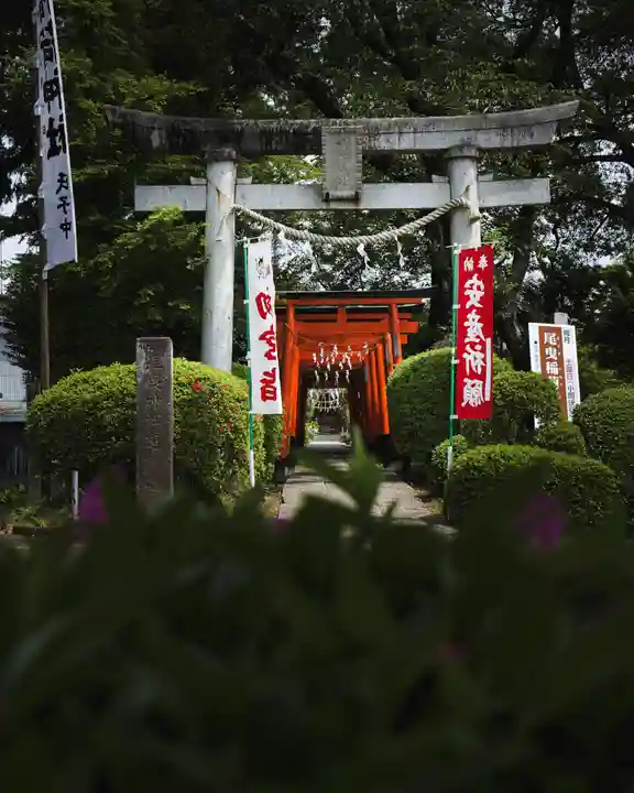 尾曳稲荷神社の鳥居