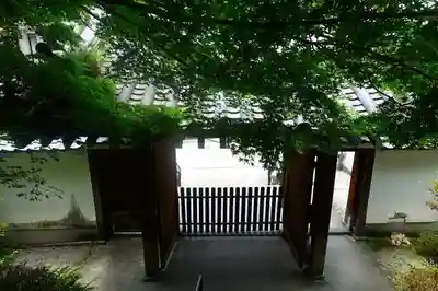 橋寺 放生院の山門・神門
