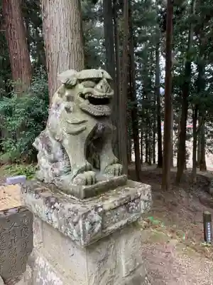 大宮温泉神社の狛犬